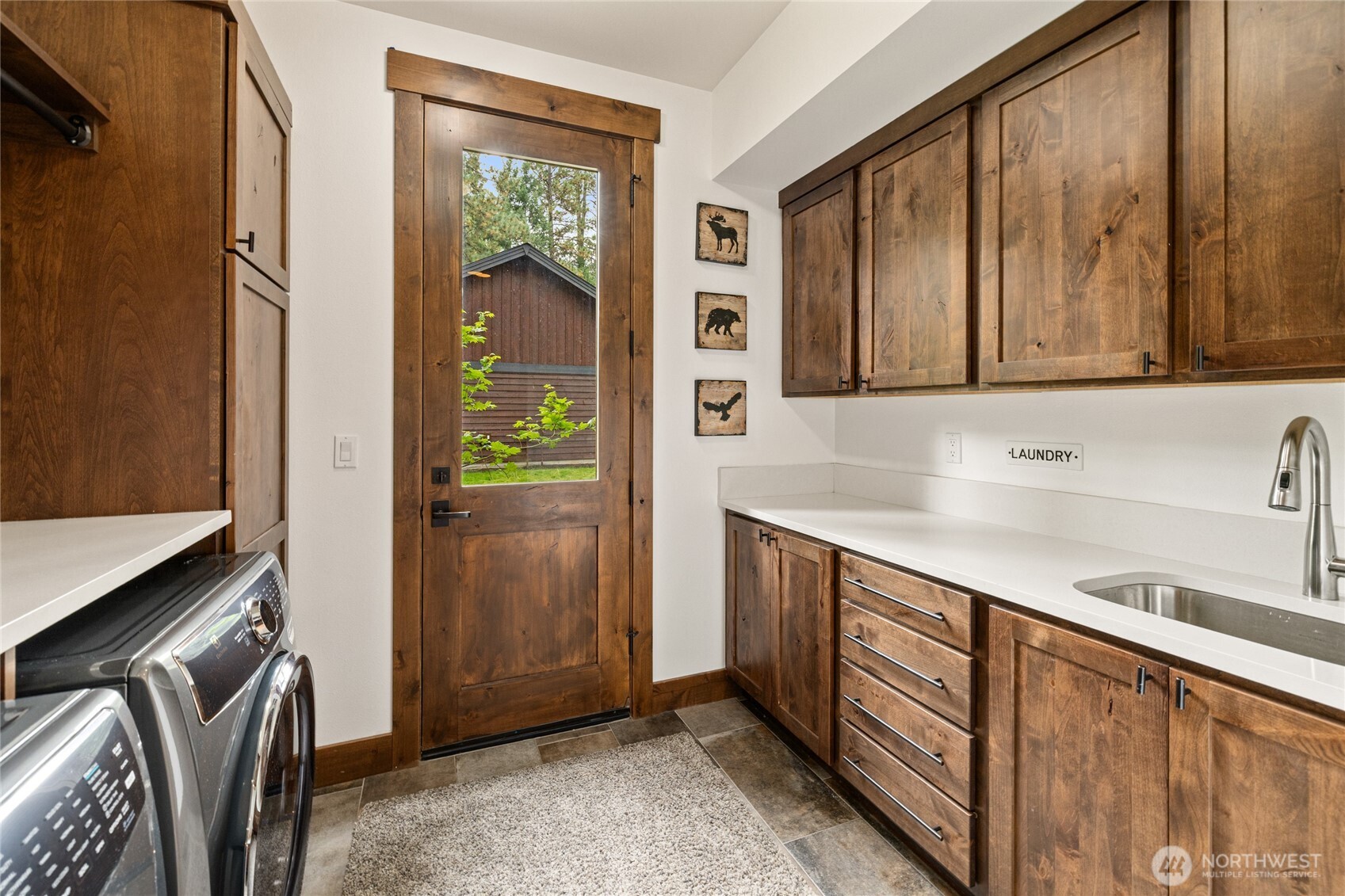1380 Larkspur Loop