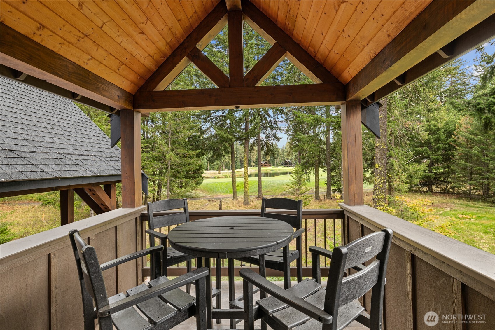 1380 Larkspur Loop