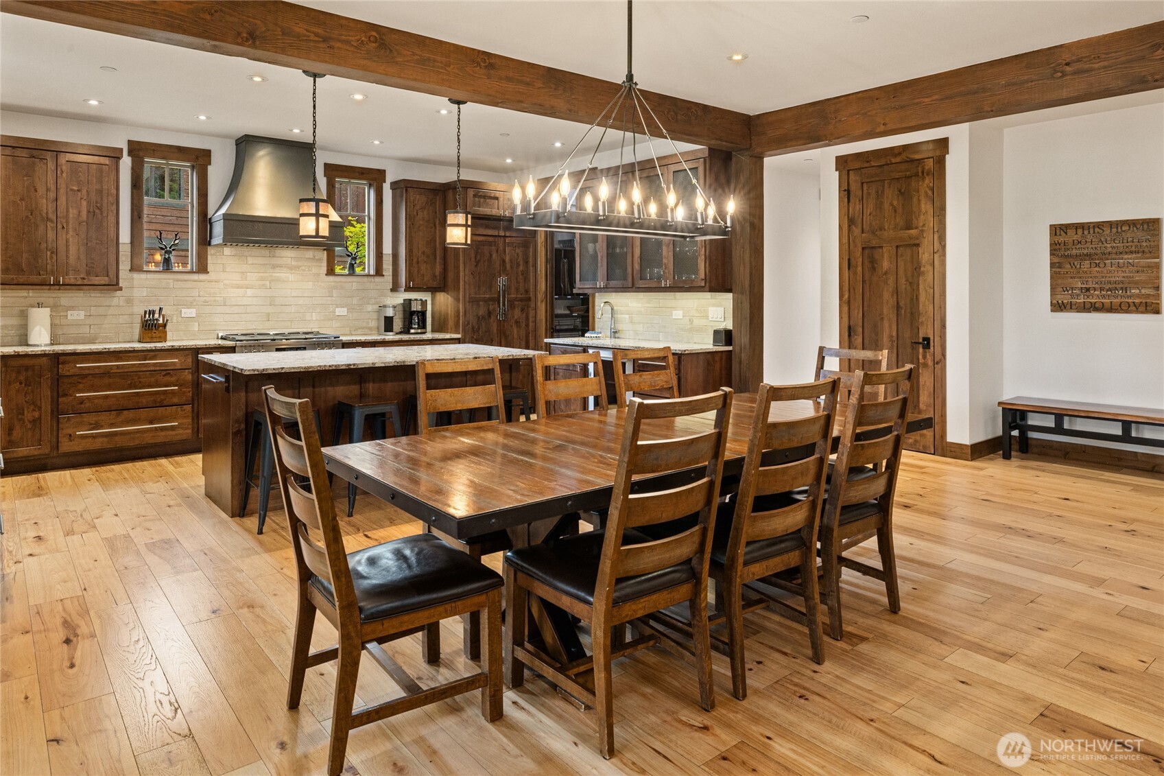 1380 Larkspur Loop