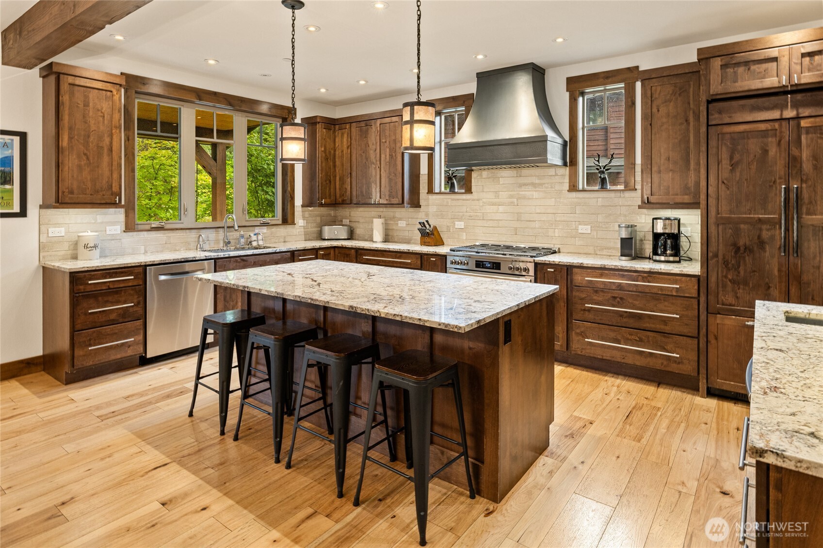 1380 Larkspur Loop