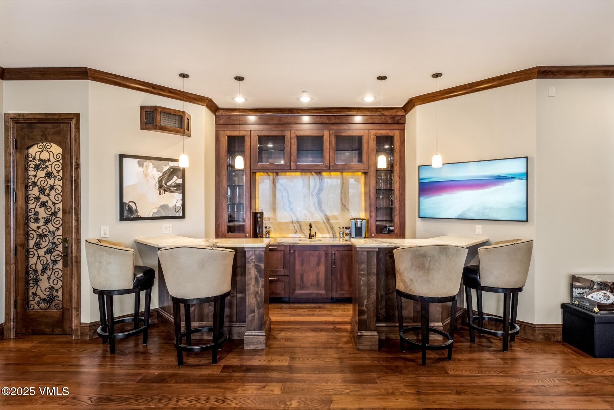 76 Elkhorn