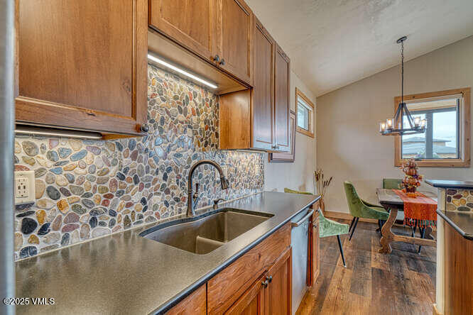 101 Pinon Jay Road