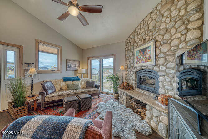 101 Pinon Jay Road