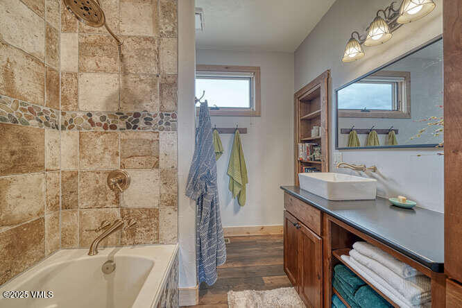 101 Pinon Jay Road