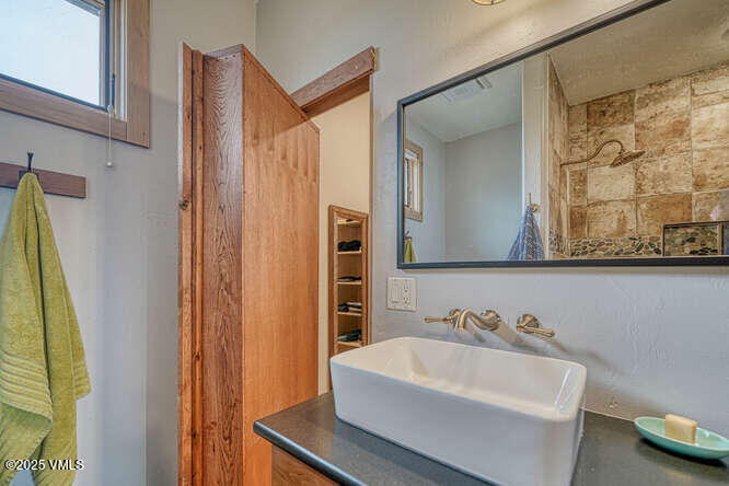 101 Pinon Jay Road