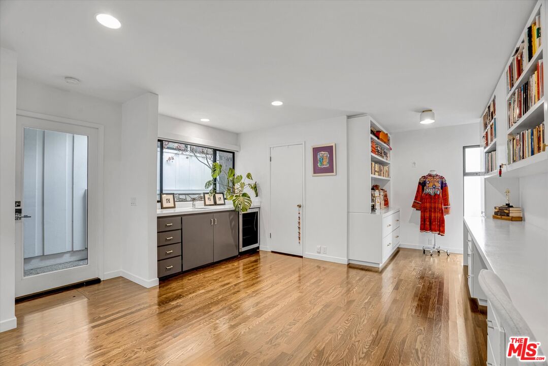 3719 Butler Ave