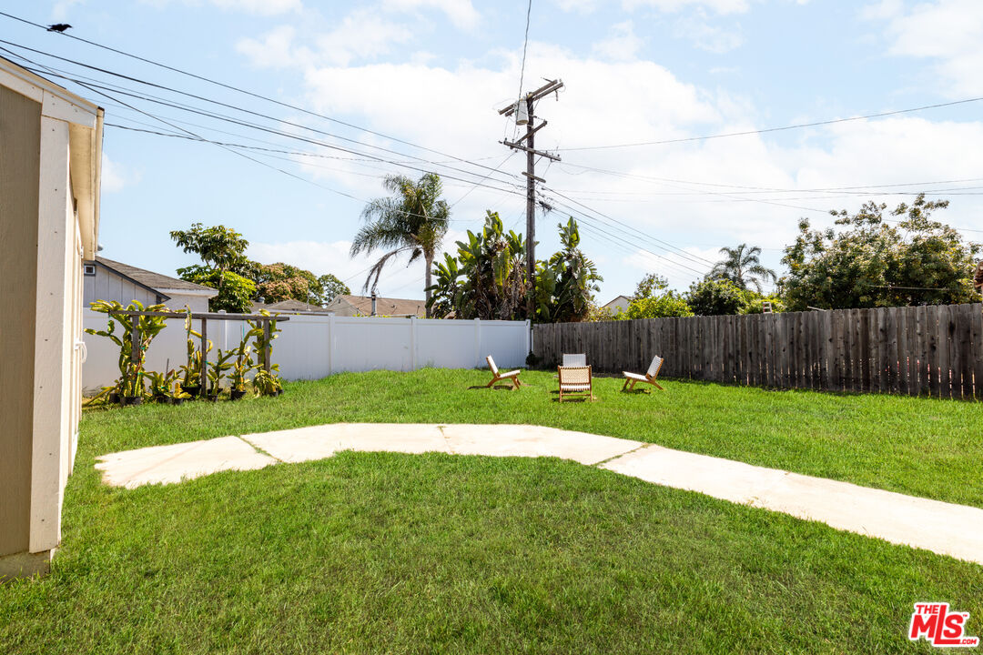 2722 Marine Ave