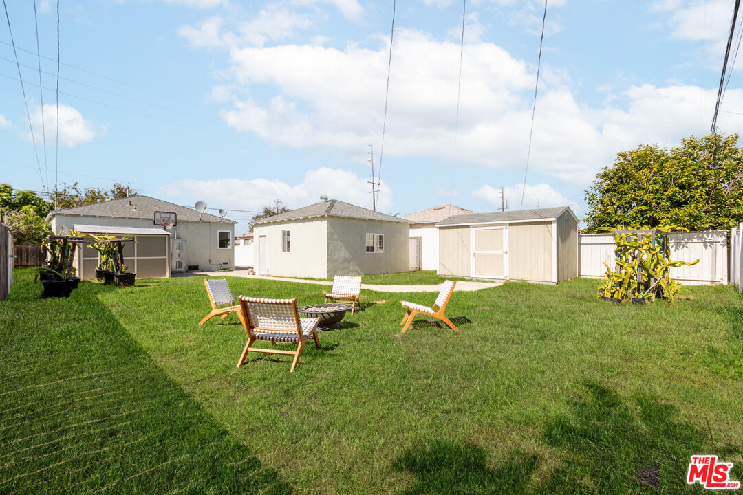 2722 Marine Ave