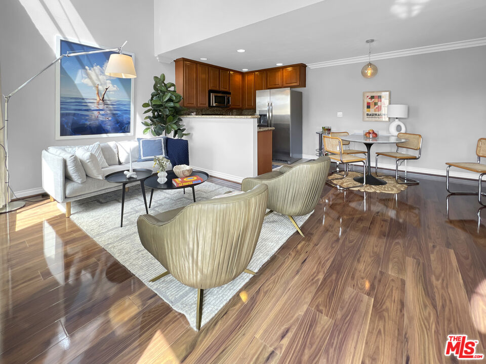 4211 Arch Dr Unit: 204