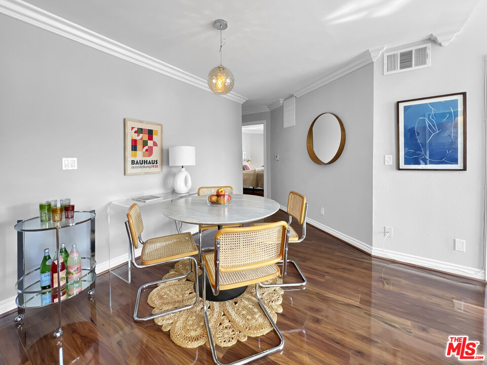 4211 Arch Dr Unit: 204