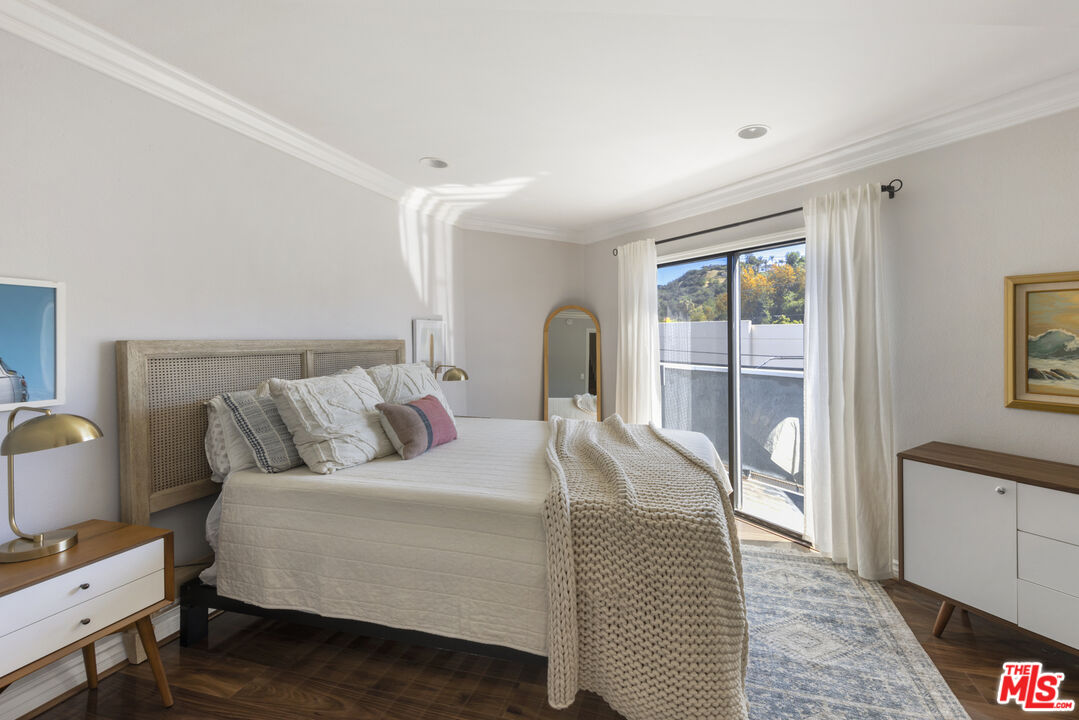 4211 Arch Dr Unit: 204