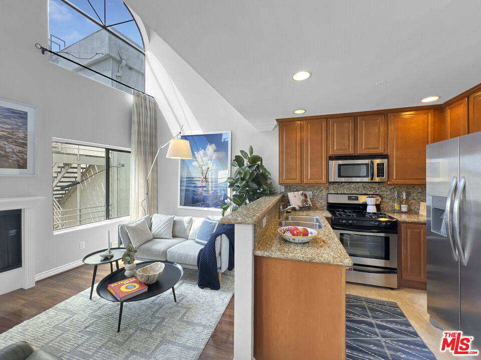 4211 Arch Dr Unit: 204