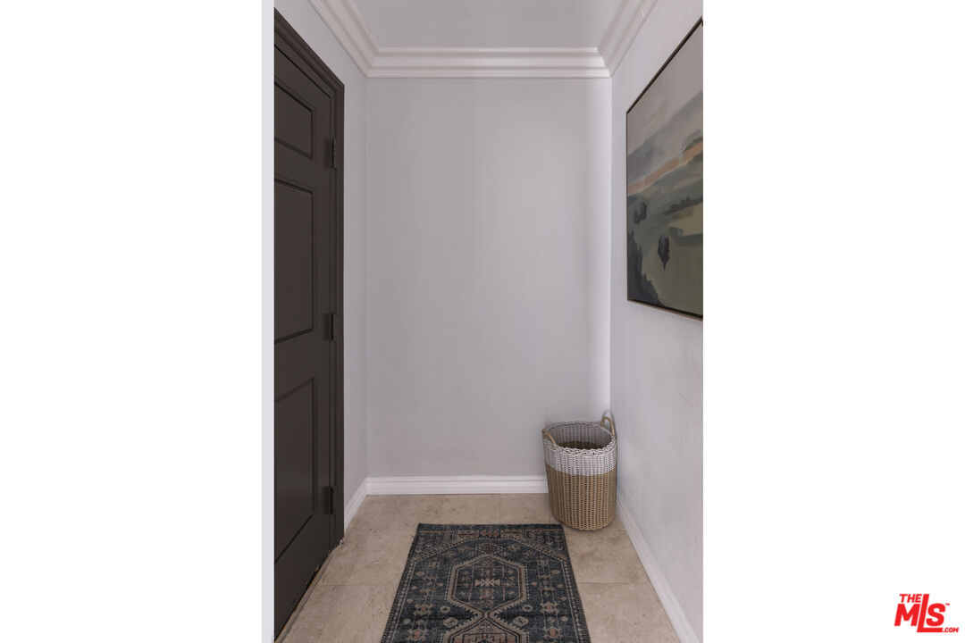 4211 Arch Dr Unit: 204