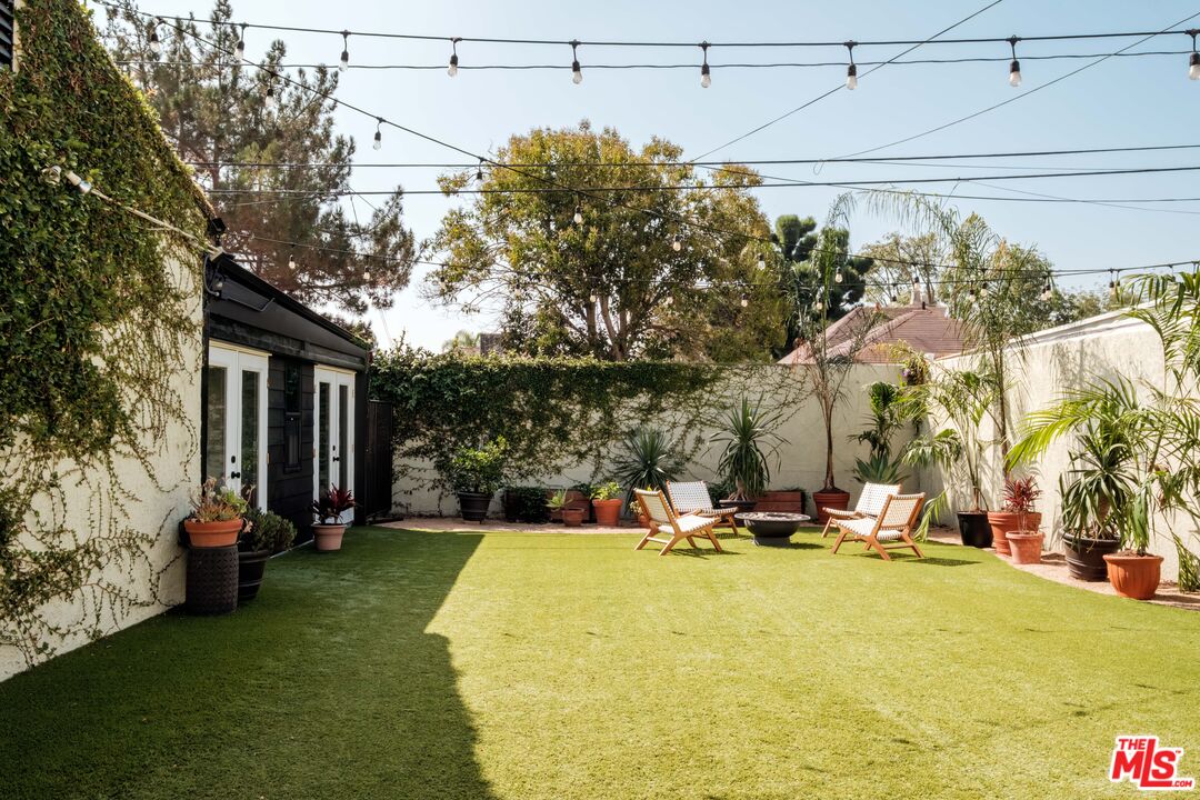 240 W 64th Pl