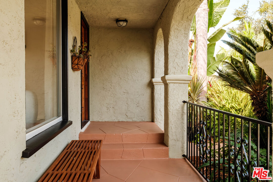 240 W 64th Pl