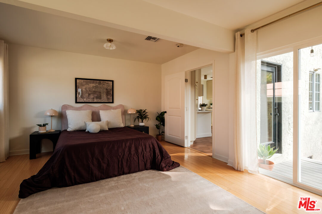 240 W 64th Pl