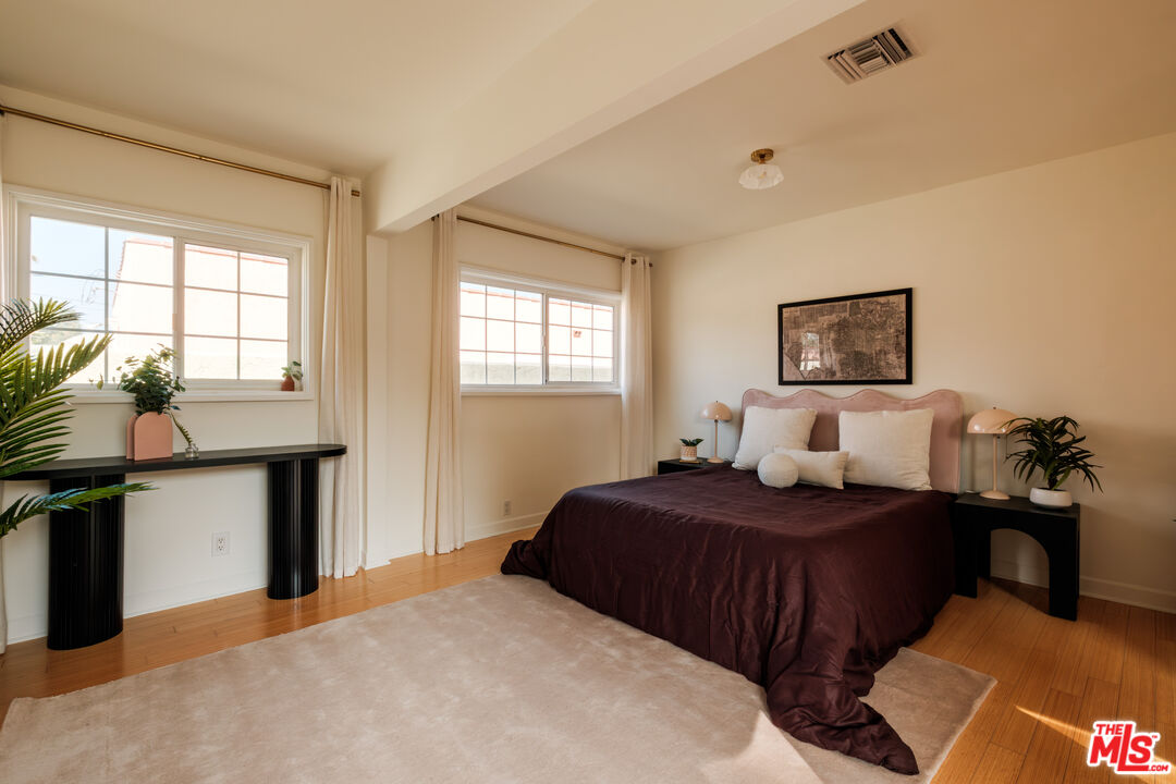 240 W 64th Pl