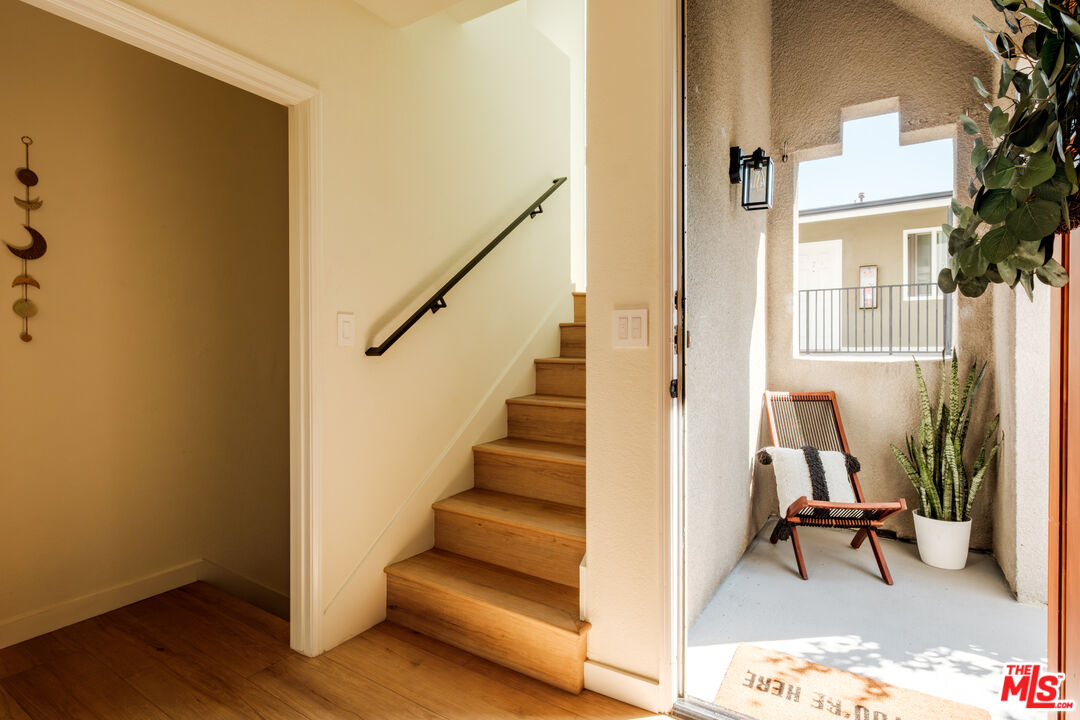 240 S Mentor Ave Unit: 1