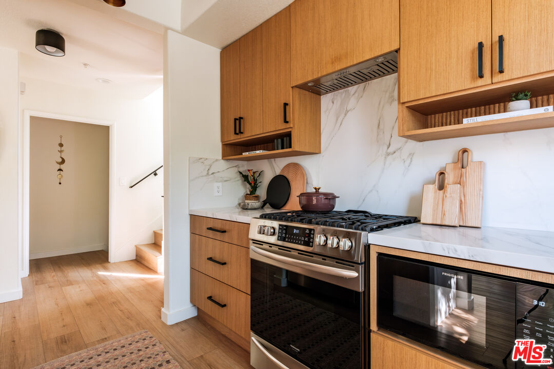 240 S Mentor Ave Unit: 1