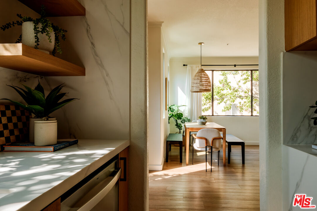 240 S Mentor Ave Unit: 1