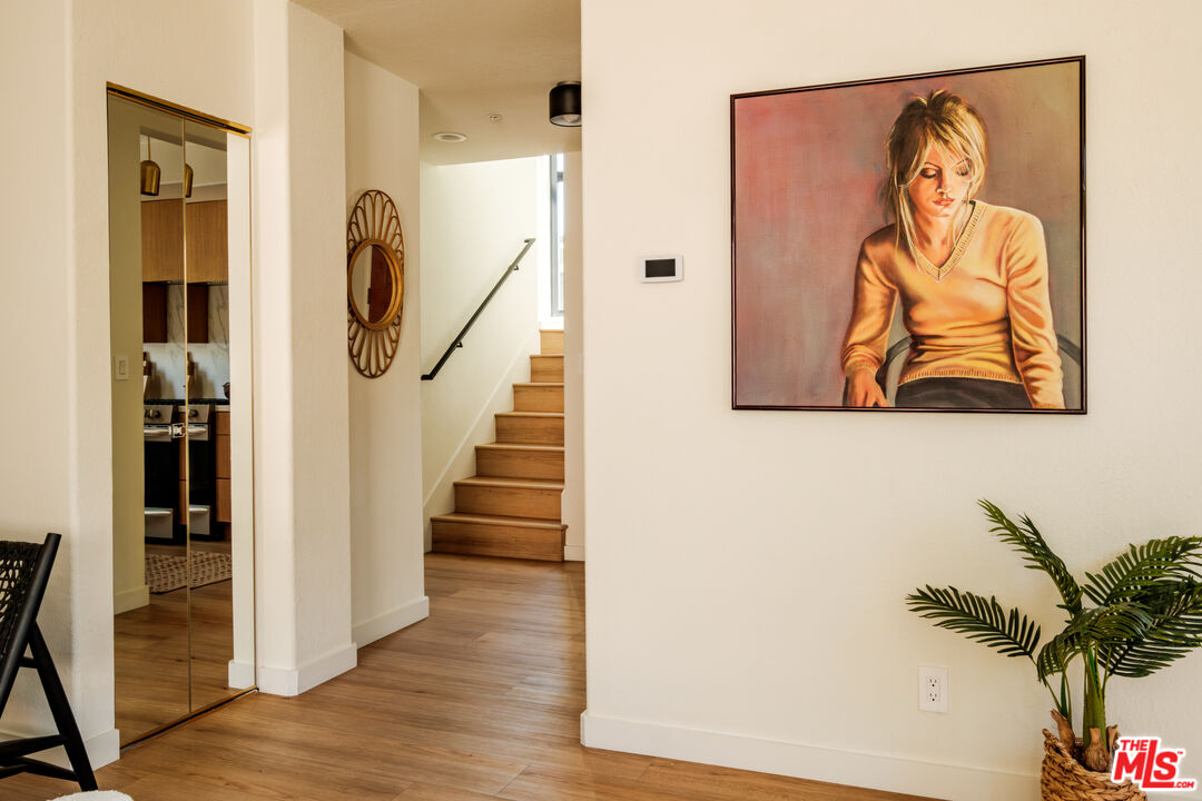 240 S Mentor Ave Unit: 1