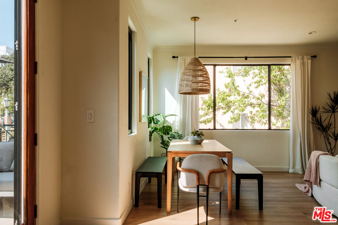 240 S Mentor Ave Unit: 1