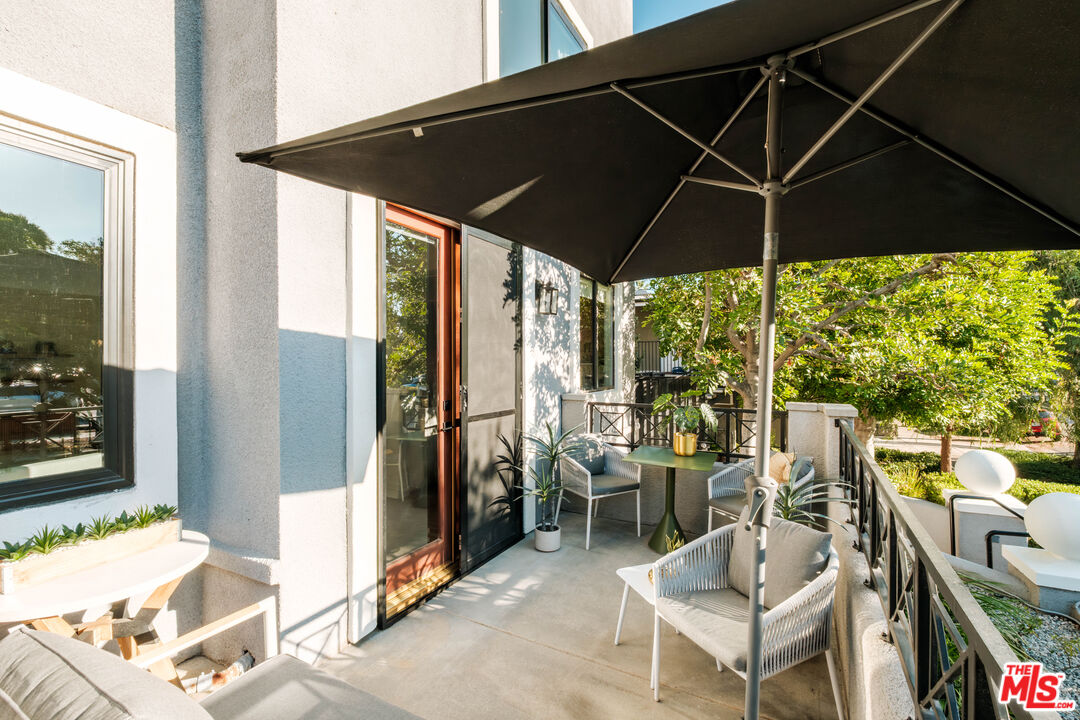 240 S Mentor Ave Unit: 1