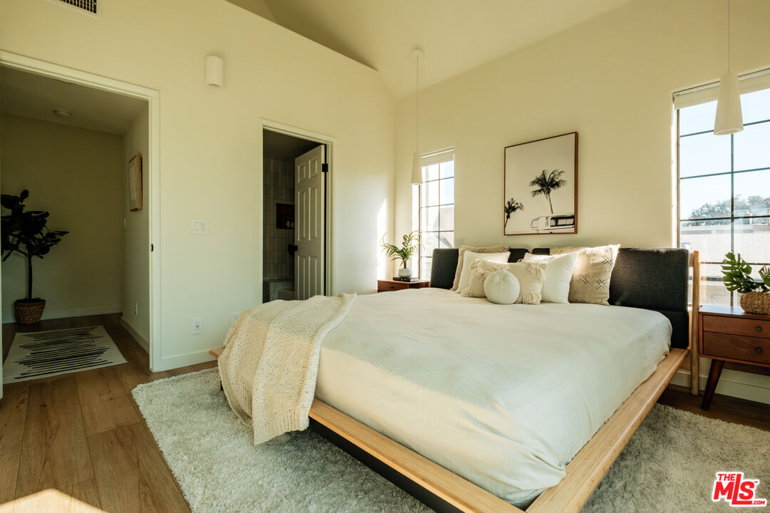 240 S Mentor Ave Unit: 1
