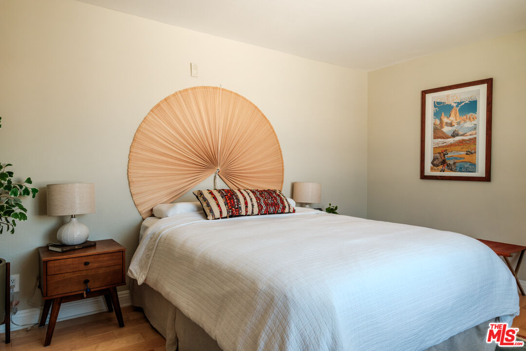 14322 Dickens St Unit: 2