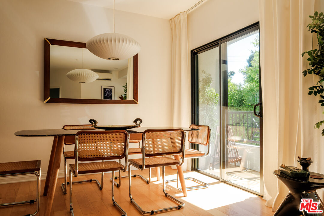 14322 Dickens St Unit: 2