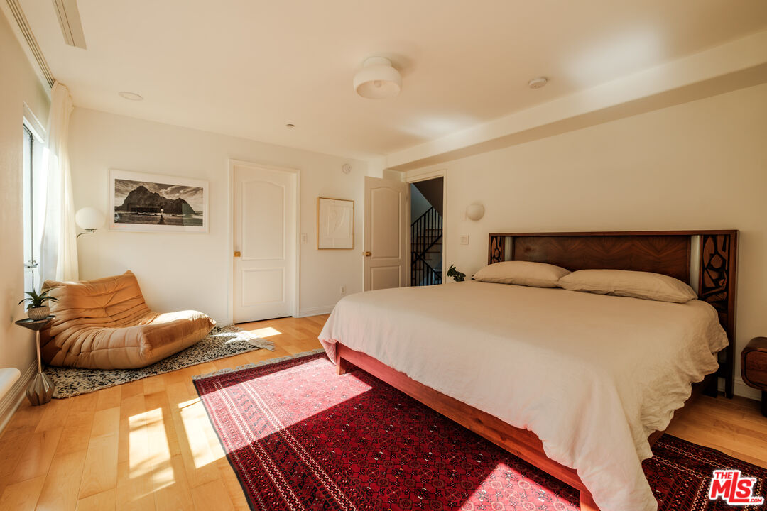 14322 Dickens St Unit: 2
