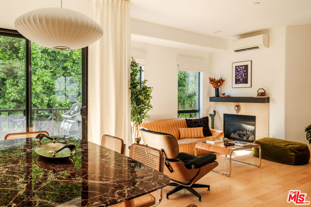 14322 Dickens St Unit: 2