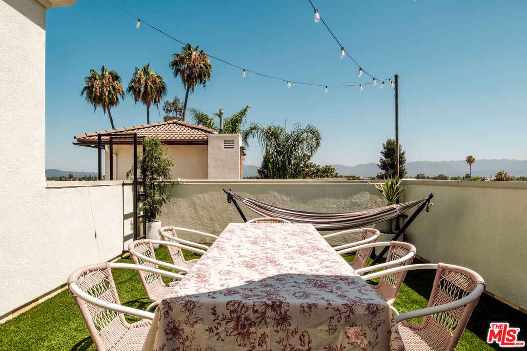 14322 Dickens St Unit: 2