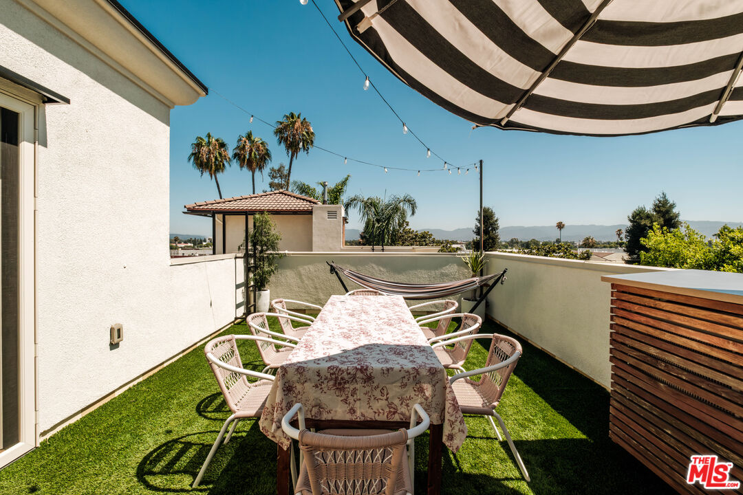 14322 Dickens St Unit: 2