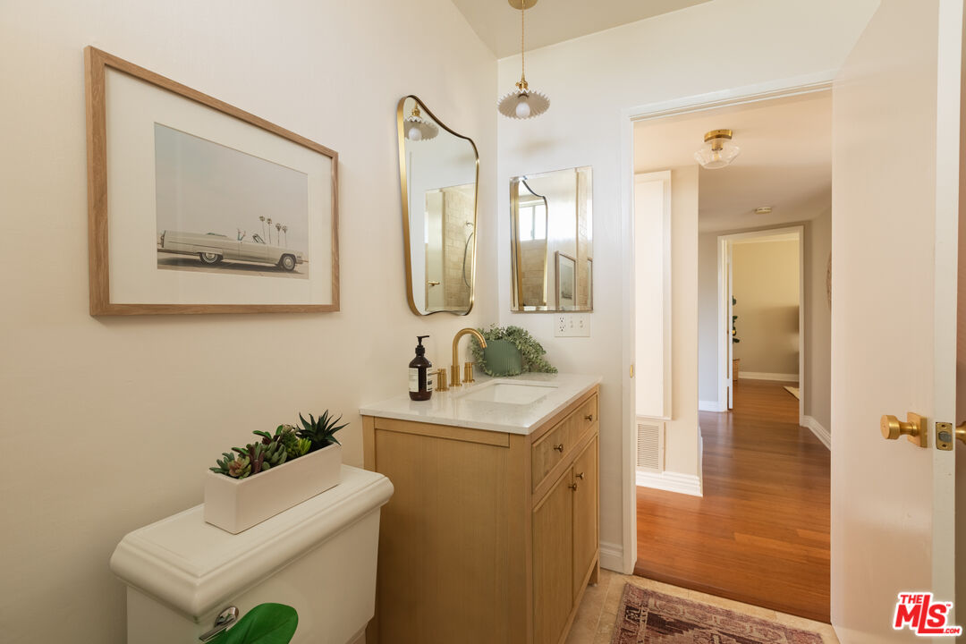 1304 Berkeley St Unit: 3
