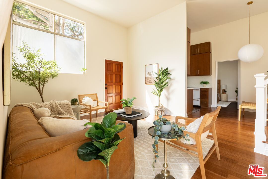 1304 Berkeley St Unit: 3