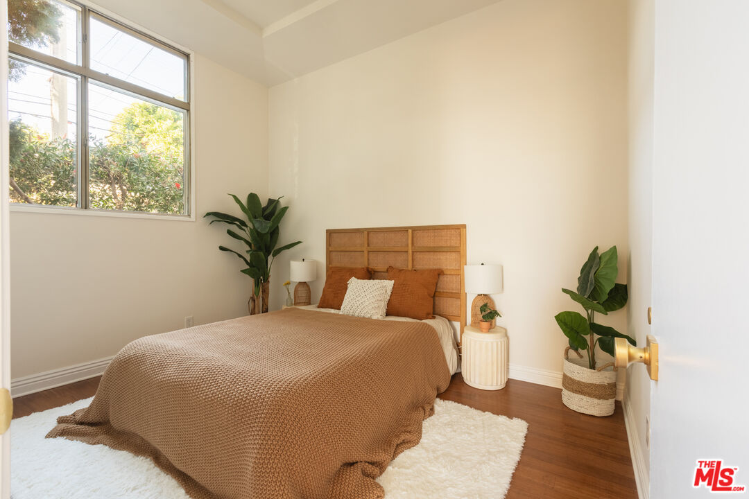 1304 Berkeley St Unit: 3