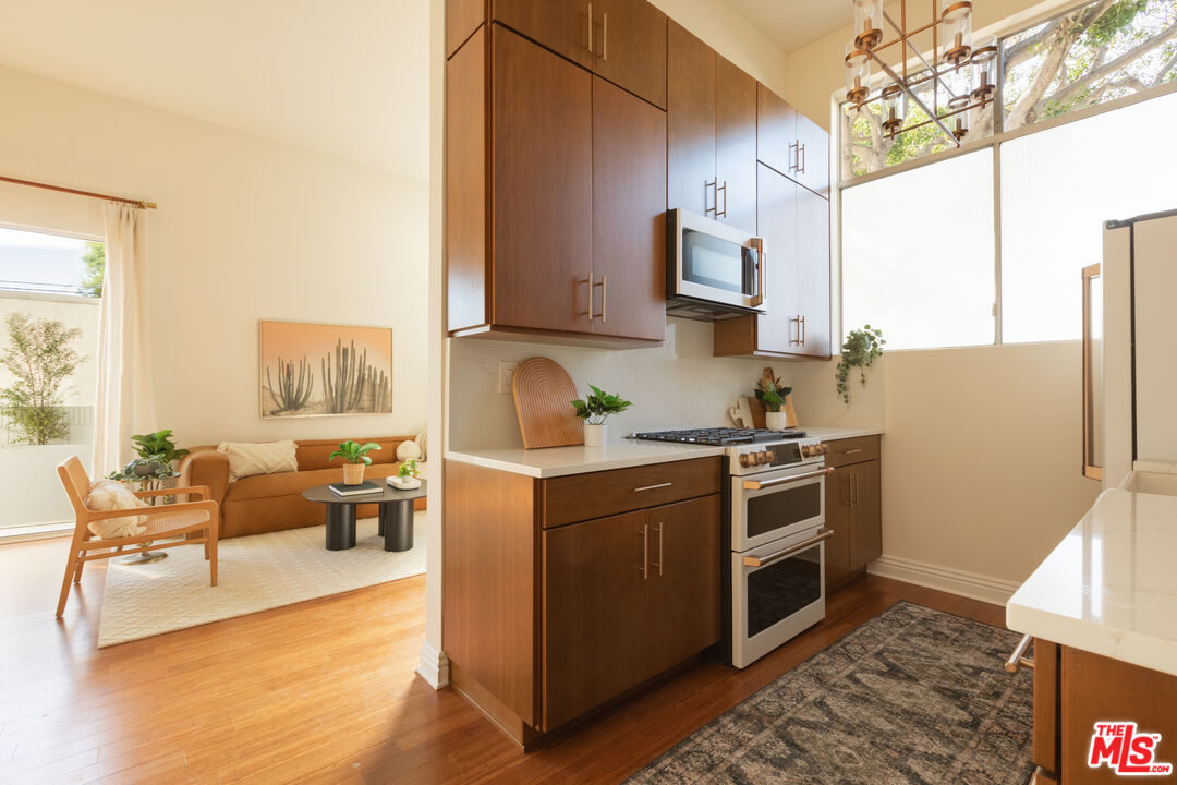1304 Berkeley St Unit: 3