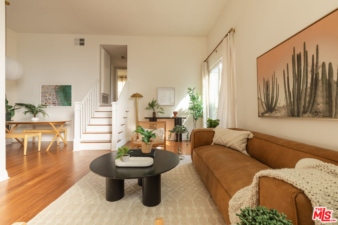 1304 Berkeley St Unit: 3