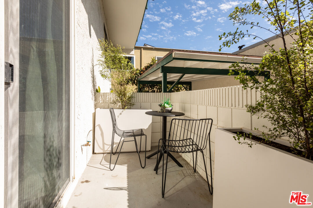 1304 Berkeley St Unit: 3