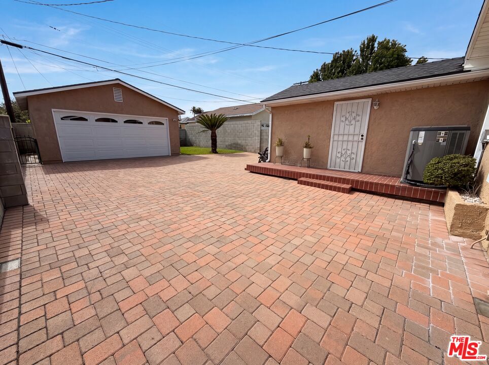 6303 Eileen Ave
