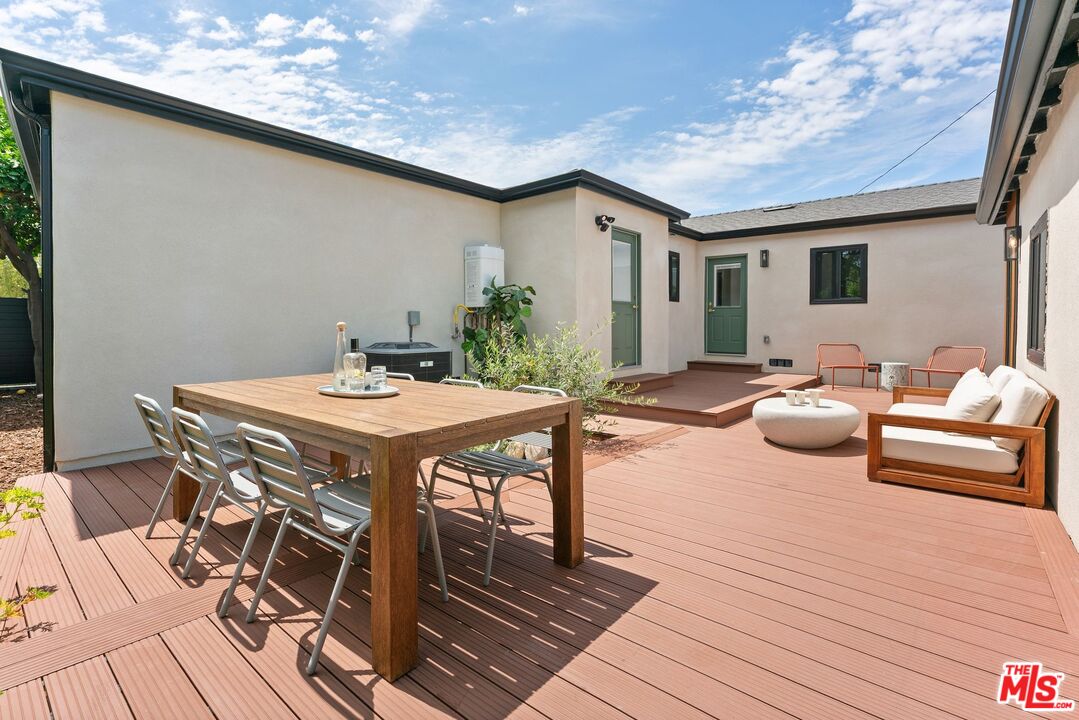 10811 Farragut Dr