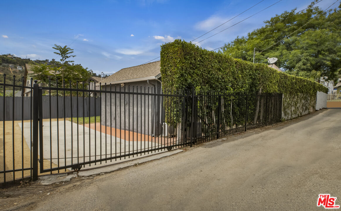 5018 Granada St