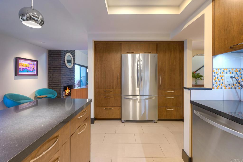 2080 Avenue of the Trees