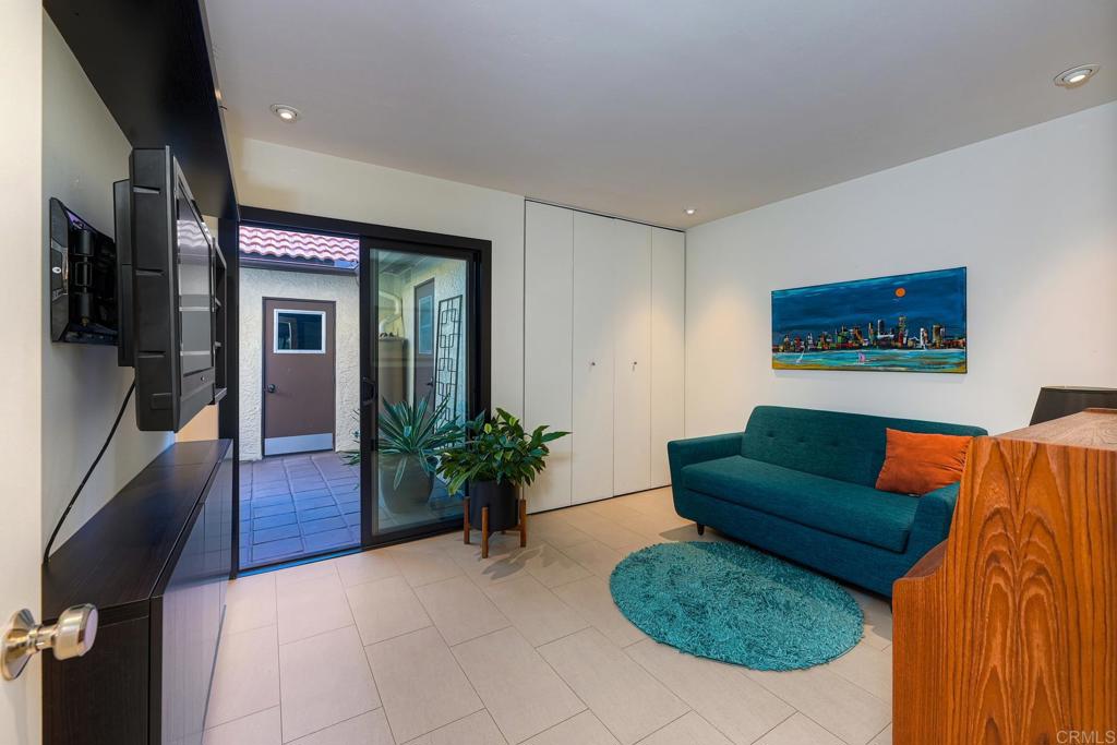 2080 Avenue of the Trees