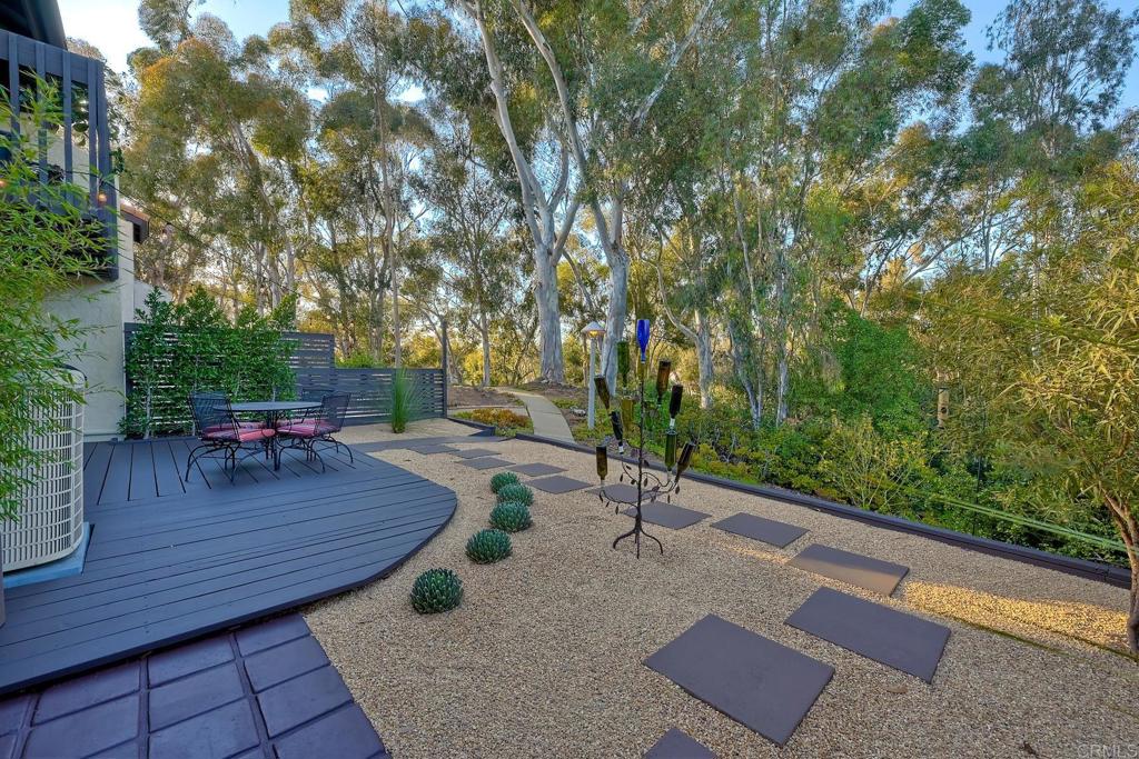 2080 Avenue of the Trees