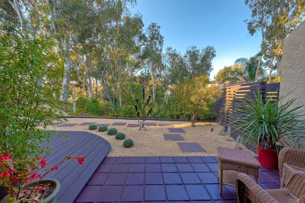 2080 Avenue of the Trees