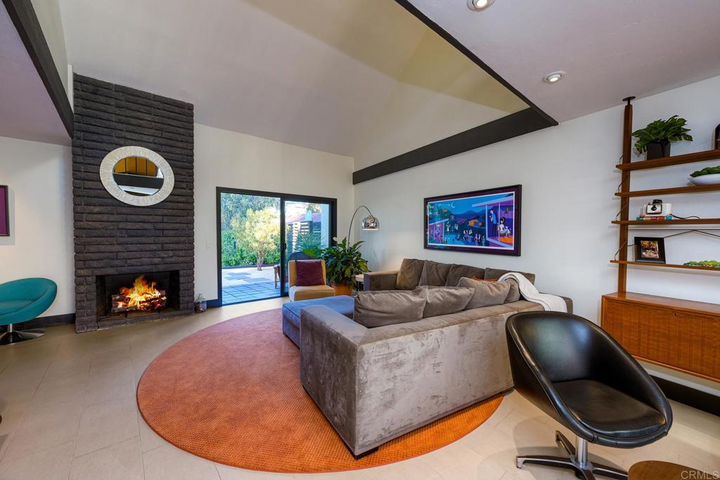 2080 Avenue of the Trees