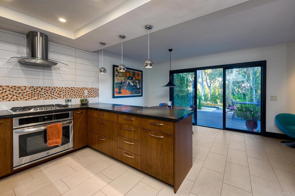 2080 Avenue of the Trees