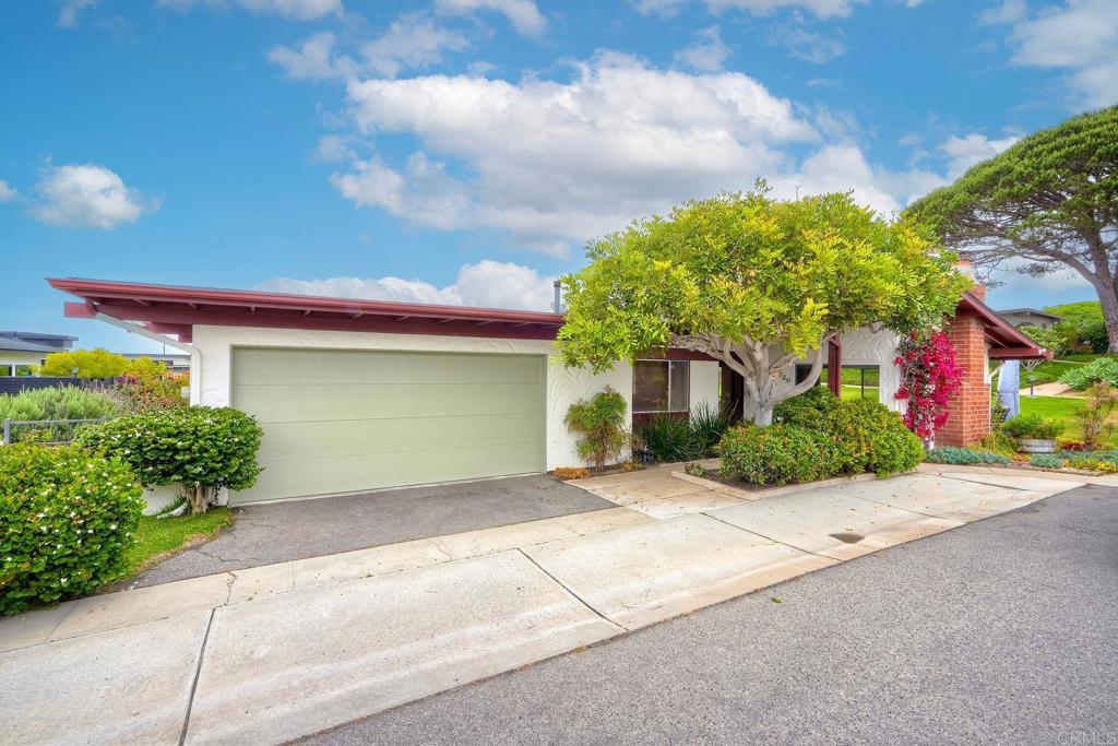 730 W Solana Cir